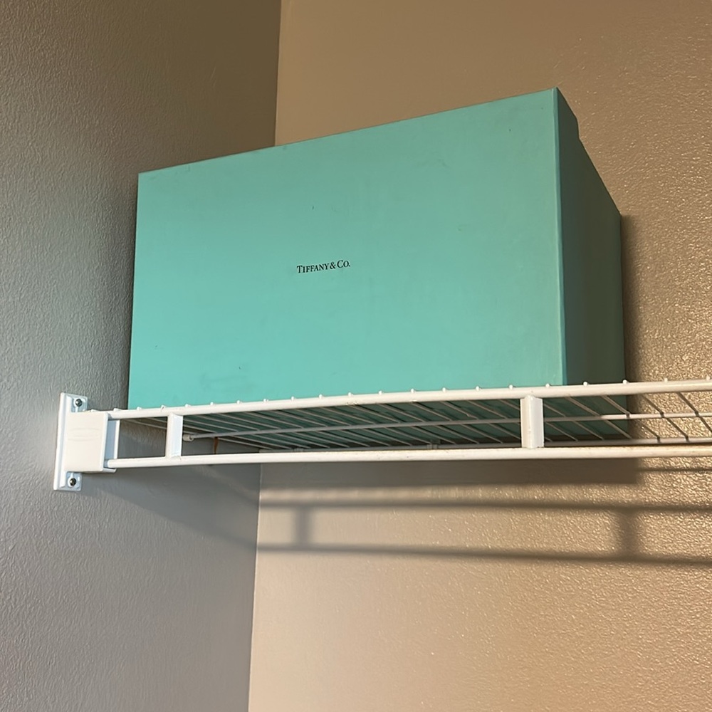 Authentic Tiffany &Co. Box w lid, perfect for Stylish Storage